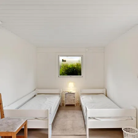Stunning In With Kitchen בית נופש *